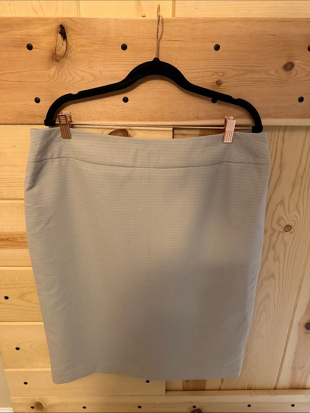 Evan Picone Light Gray Textured Pencil Skirt